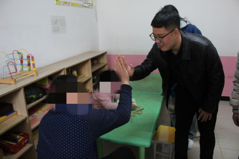 学雷锋精神 展力明风采| 力明中职爱心团队开展关爱特殊儿童行动