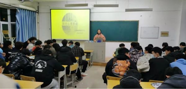 因为使命在肩，所以勇往直前 ——疫情防控下的中西医结合学院