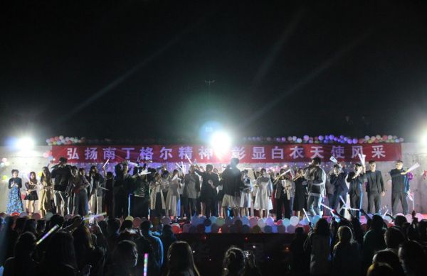 “南丁格尔”节日快乐！我院举办庆祝第 111个国际护士节文艺晚会